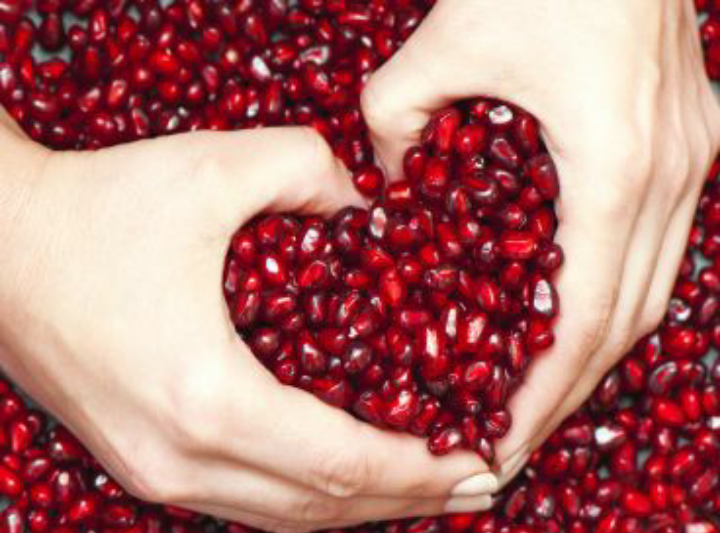 عکس شب یلدا بدون متن کودکانه