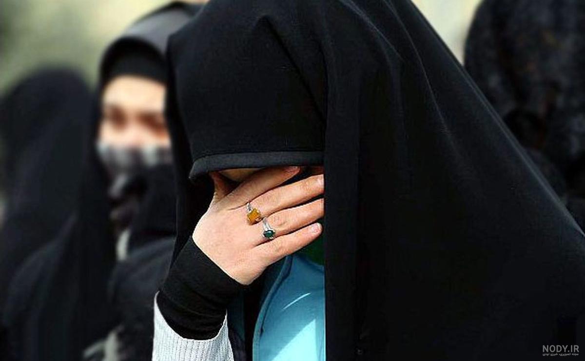 عکس دختر با تفنگ کلاش عکس دختر با تفنگ کلاش