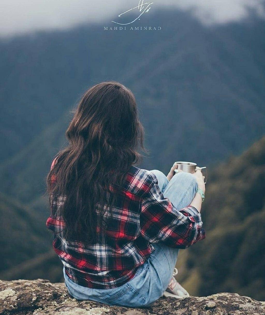 عکس دختر تنها در غروب افتاب