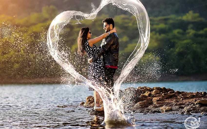 ژست عکس دونفره در خانه
