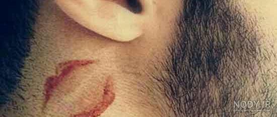 عکس تاتو لب روی گردن عکس تاتو لب روی گردن