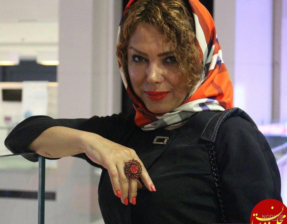 شراره درشتی در شاخه گلی برای عروس