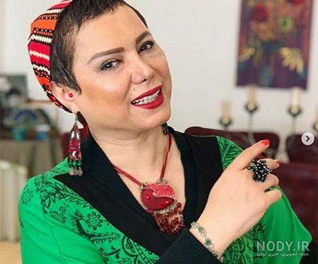 شراره درشتی در شاخه گلی برای عروس
