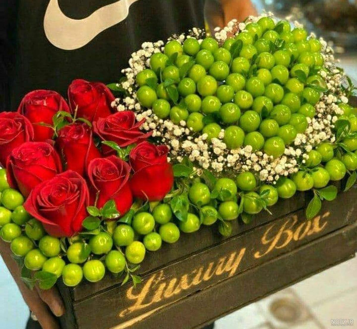عکس گل رز زرد و صورتی