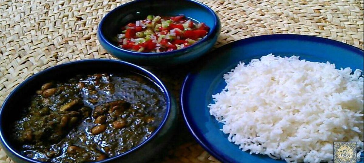 طرز تهیه قورمه سبزی مجلسی برای 10 نفر