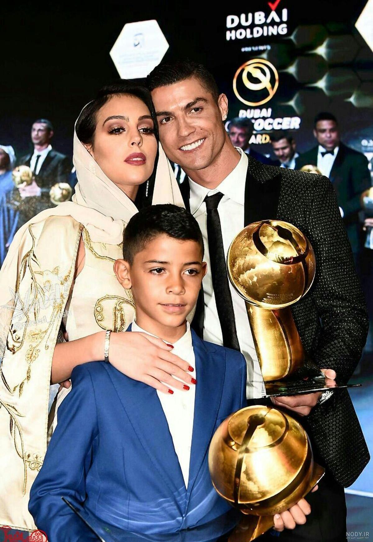 عکس رونالدو و زنش در استخر عکس رونالدو و زنش در استخر