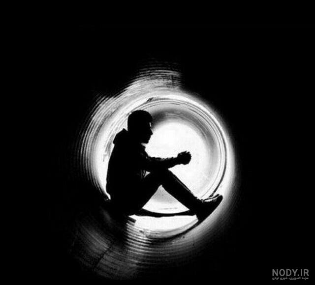 عکس سیاه سفید غمگین عکس سیاه سفید غمگین