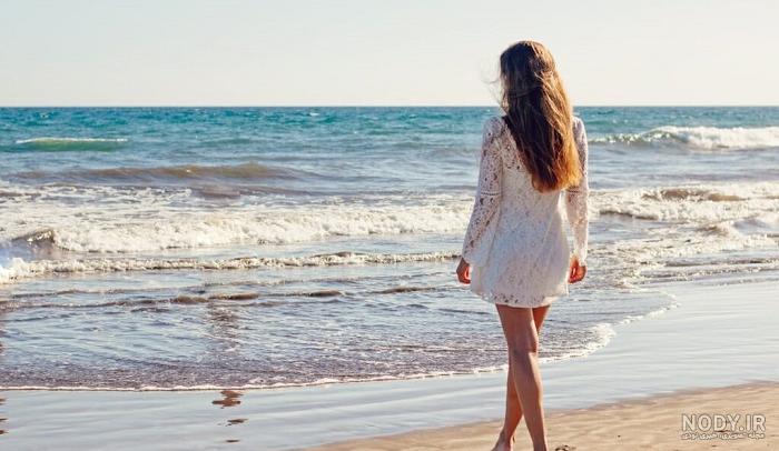 ژست عکس لب دریا اینستاگرام