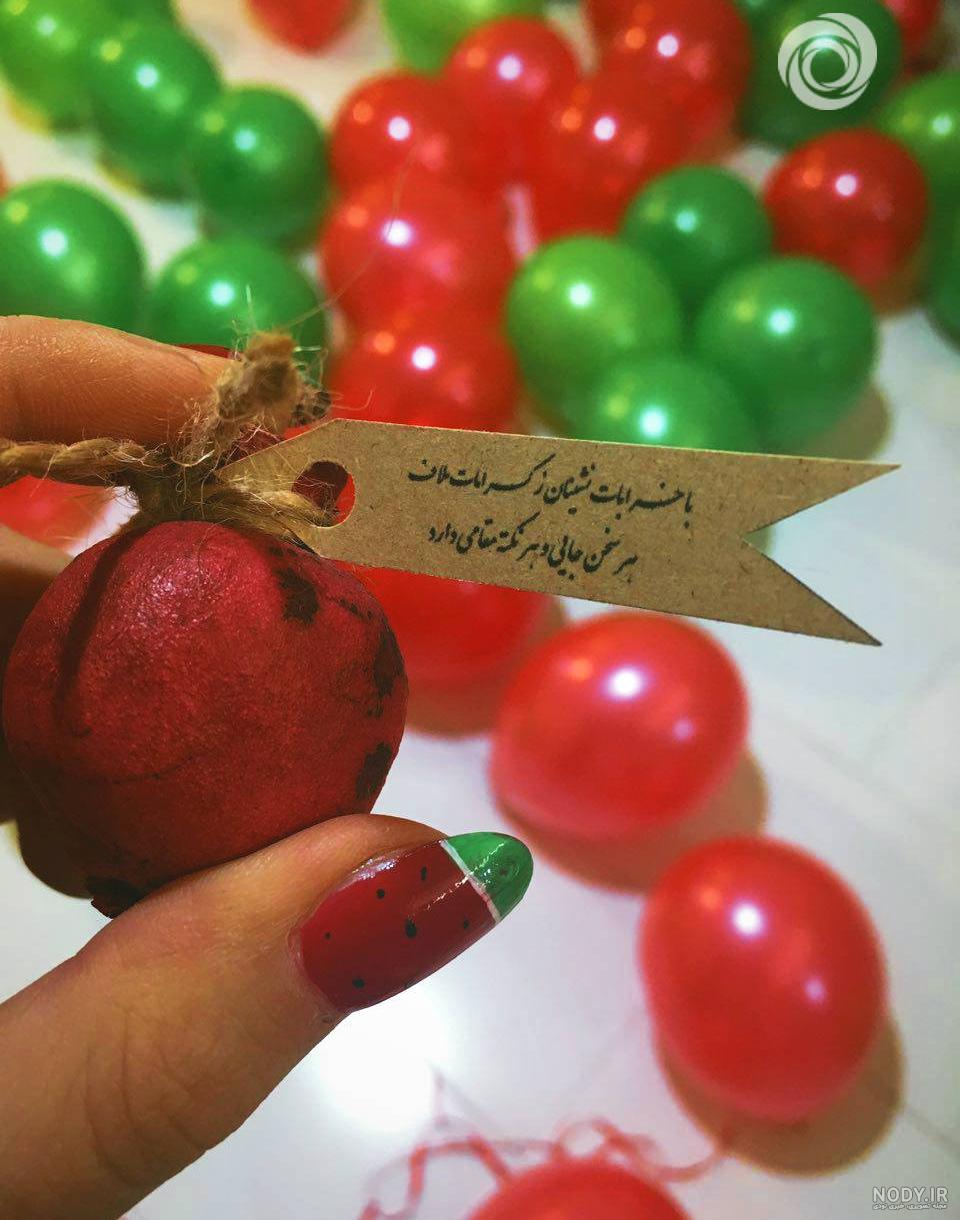 ژست عکاسی دخترانه در شب