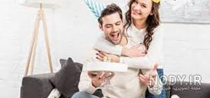 ژست عکس تولد با کیک در طبیعت