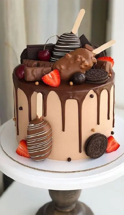 عکس کیک تولد پسرانه شکلاتی