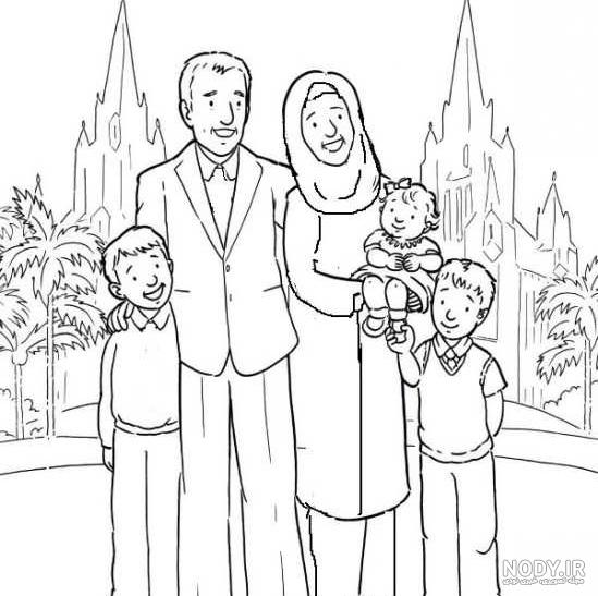 نقاشی خانواده در خانه