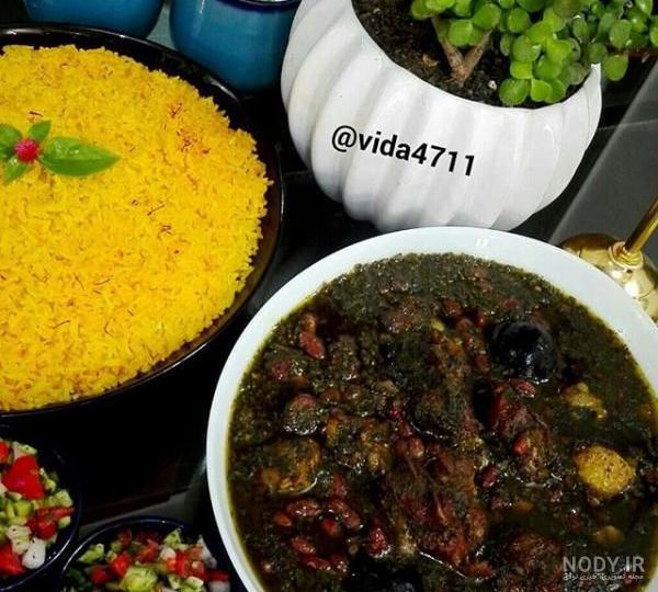 تزیین قورمه سبزی با پیاز