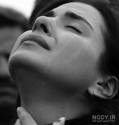 عکس دختر تنها در غروب