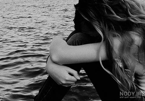 عکس دختر تنها در پاییز