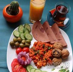 عکس صبحانه در طبیعت پاییز عکس صبحانه در طبیعت پاییز