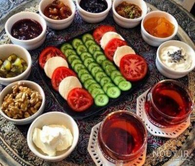 عکس صبحانه عاشقانه در طبیعت عکس صبحانه عاشقانه در طبیعت