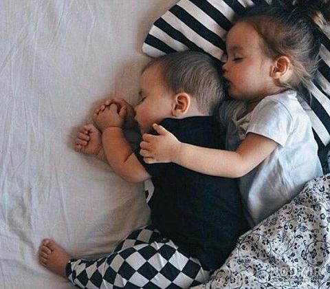 ژست عکاسی دو خواهر ژست عکاسی دو خواهر