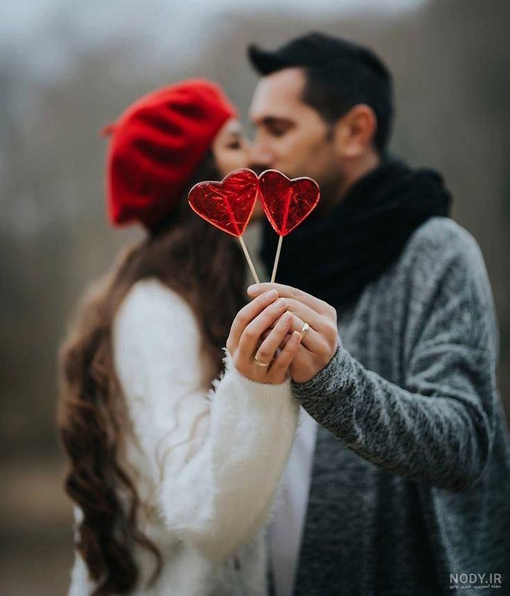 ژست عکس دست دونفره