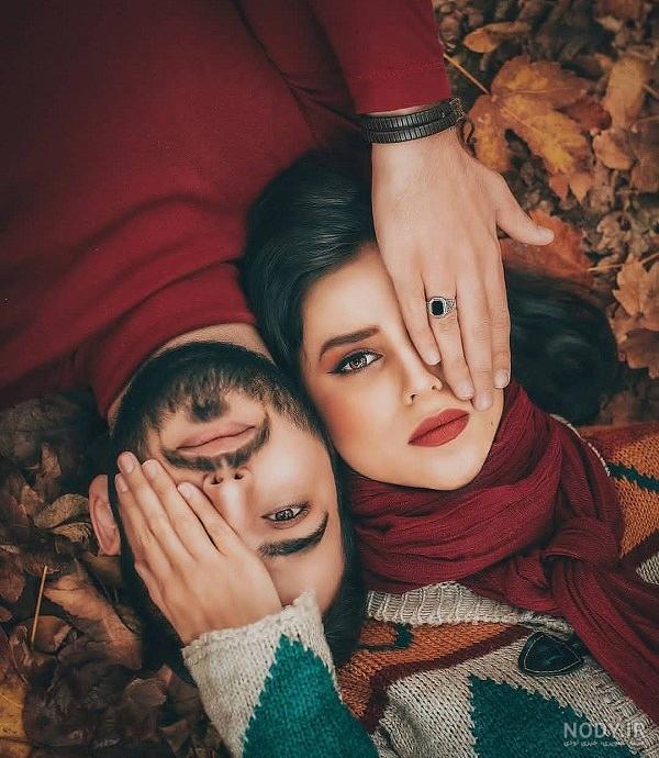 ژست عکس دونفره عاشقانه در اتلیه