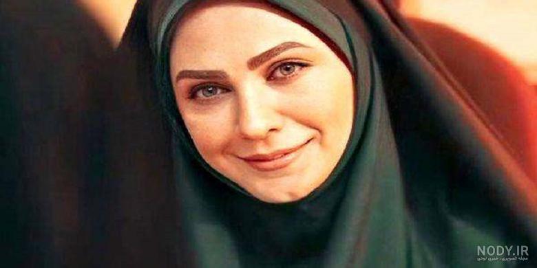 ژیلا صادقی در حال شنا عکس