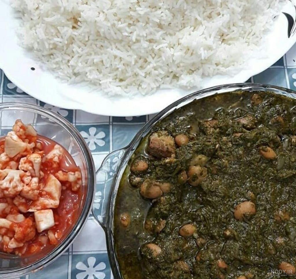 طرز تهیه قورمه سبزی برای 4 نفر تصویری طرز تهیه قورمه سبزی برای 4 نفر تصویری