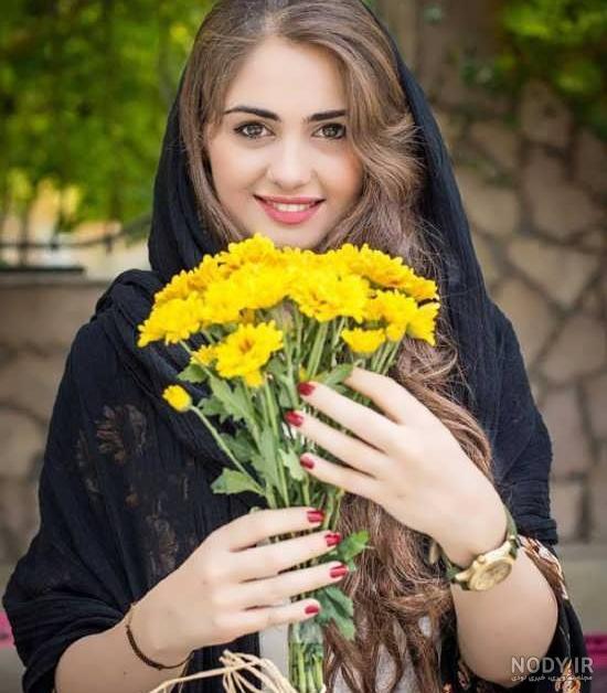 عکس زن گل محمدی
