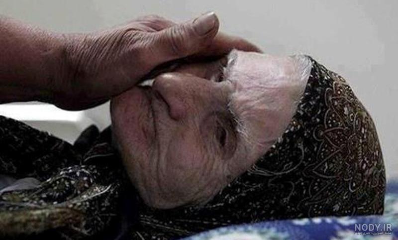 عکس مادر غمگین
