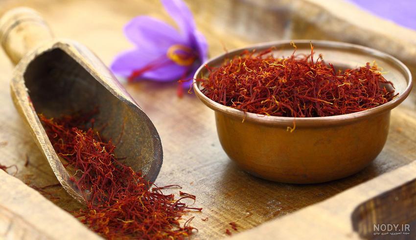 تشخیص زعفران اصل از تقلبی با کاغذ کروماتوگرافی