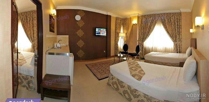 عکس دختر چادری در حرم امام رضا