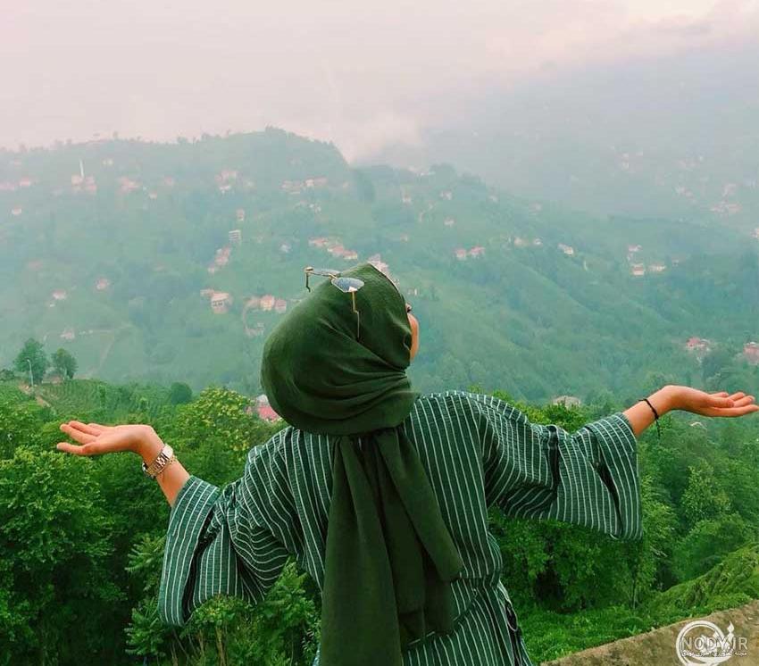 عکس دختر چشم سبز طبیعی
