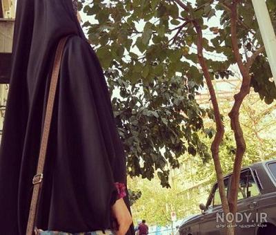 عکس دو دختر چادری از پشت سر عکس دو دختر چادری از پشت سر