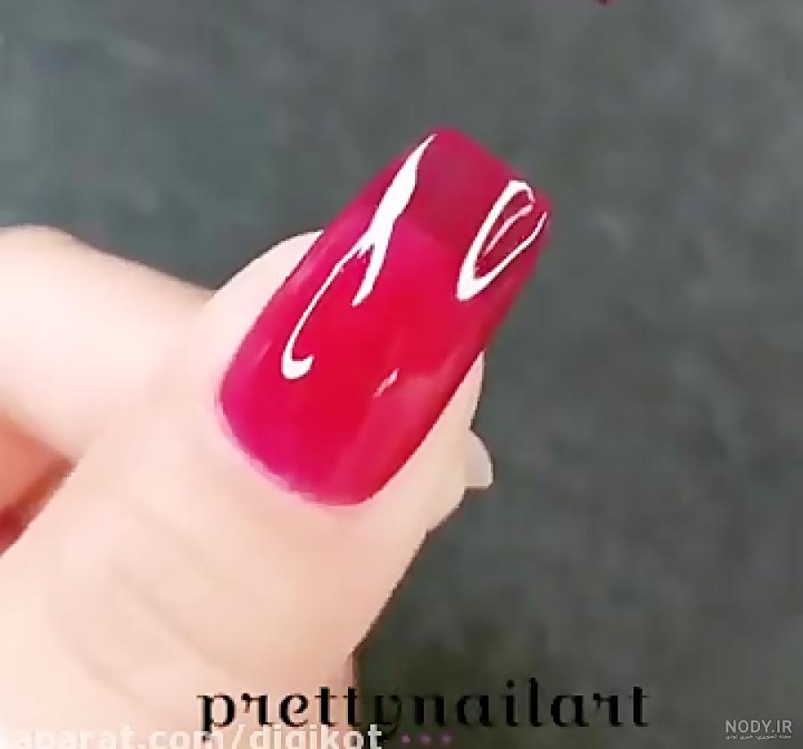 عکس ناخن لاک زده بلند