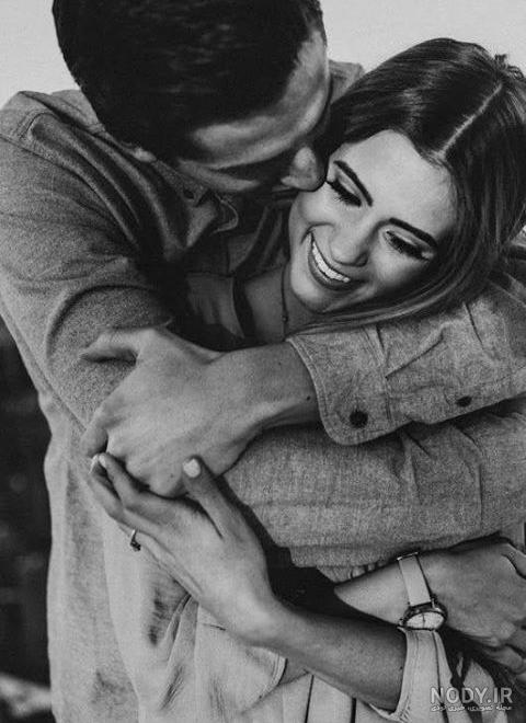 عکس بغل عاشقانه سیاه و سفید عکس بغل عاشقانه سیاه و سفید