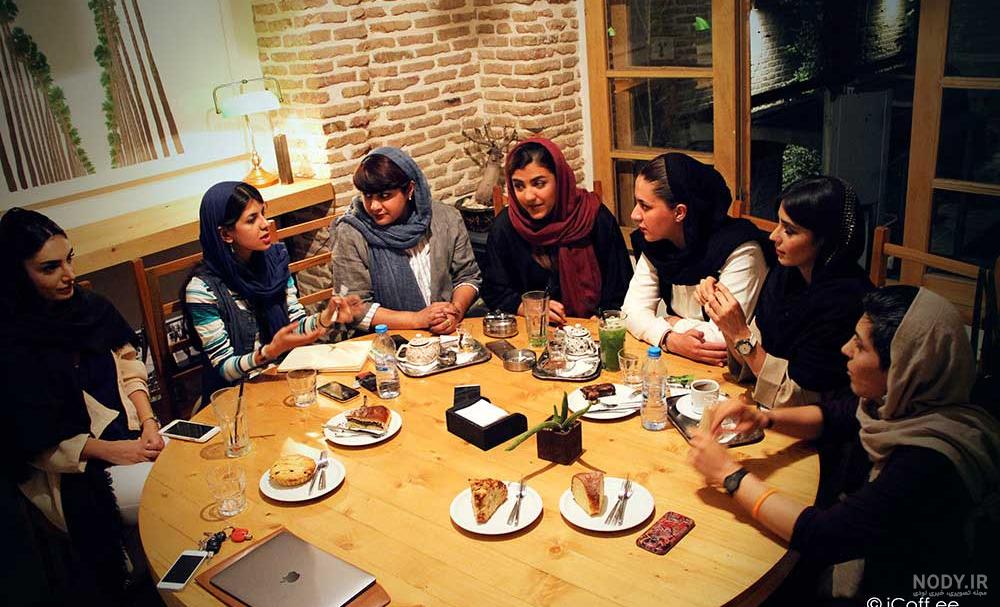 عکس دختر تنها در باران عکس دختر تنها در باران