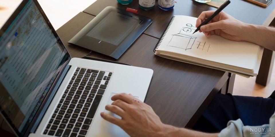 عکس لپ تاپ و کتاب