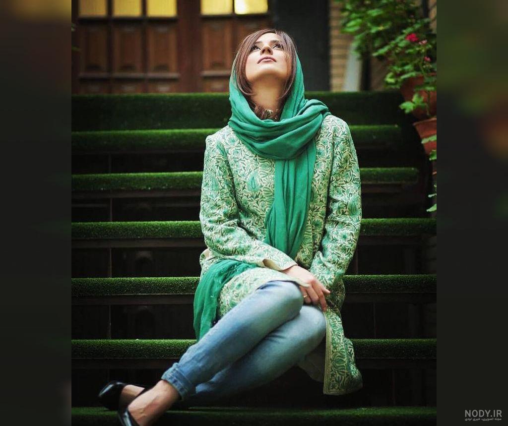 ژست عکس دخترانه باحجاب