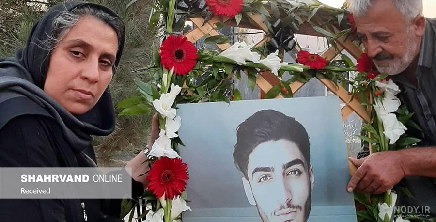 عکس پدر و مادر صادق برمکی عکس پدر و مادر صادق برمکی