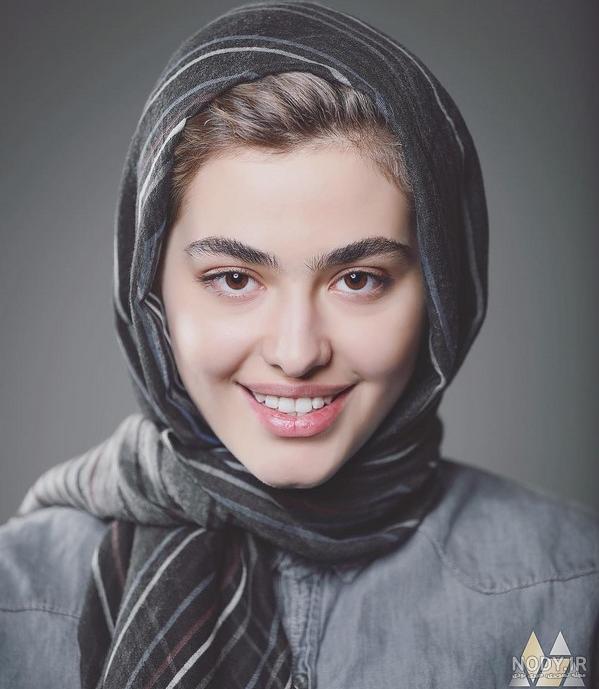 عکس پدر و مادر واقعی ریحانه پارسا عکس پدر و مادر واقعی ریحانه پارسا