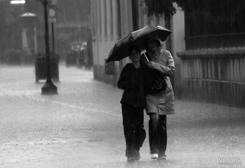 عکس چتر و باران عاشقانه