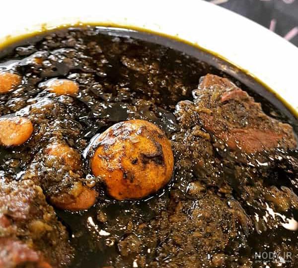 طرز تهیه قورمه سبزی با لوبیا چیتی طرز تهیه قورمه سبزی با لوبیا چیتی