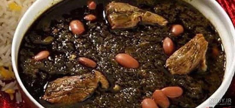 طرز تهیه قورمه سبزی برای 4 نفر با مرغ طرز تهیه قورمه سبزی برای 4 نفر با مرغ