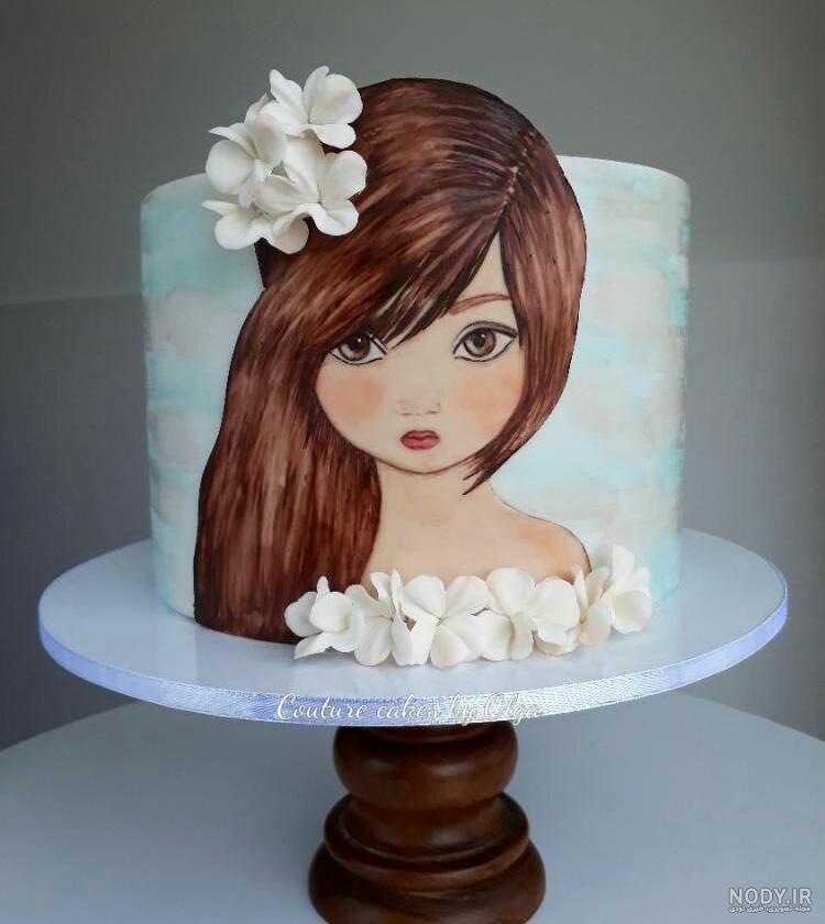 عکس نقاشی دختر روی کیک