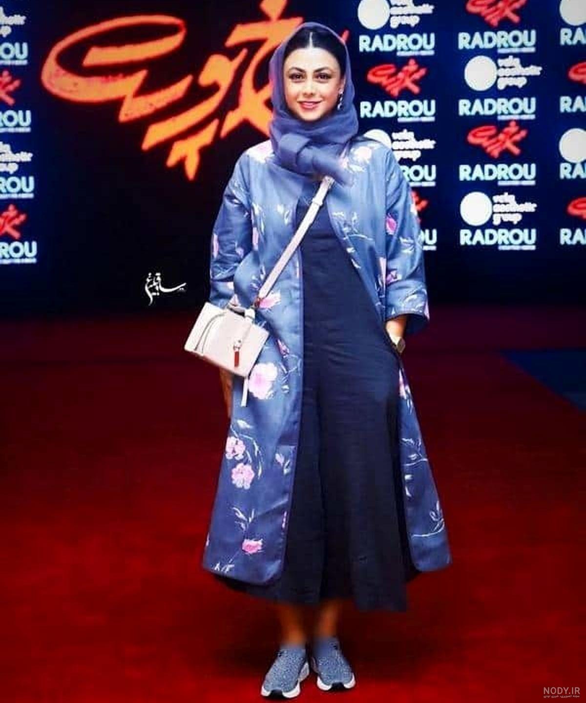 آزاده صمدی ویکی پدیا