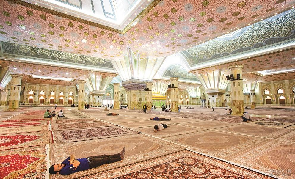 داخل حرم امام خمینی
