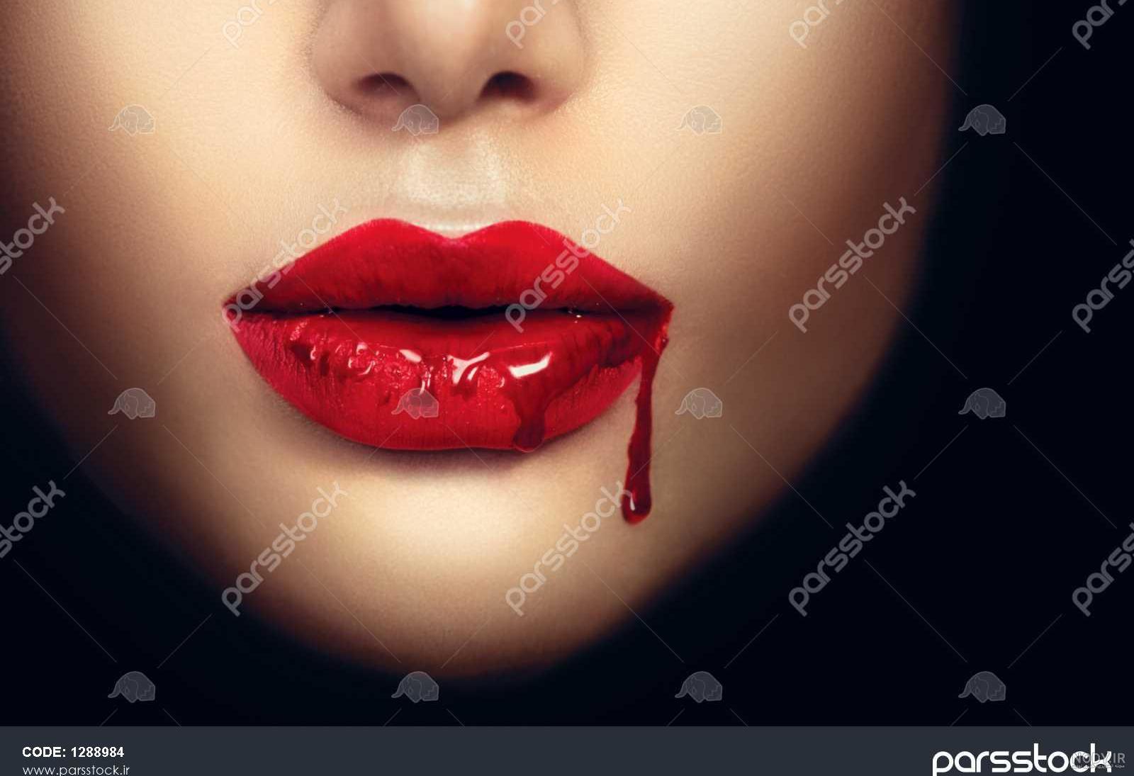 عکس لب خونی