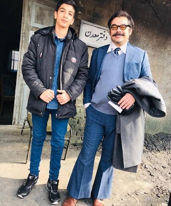 میجان در کلبه ای در مه