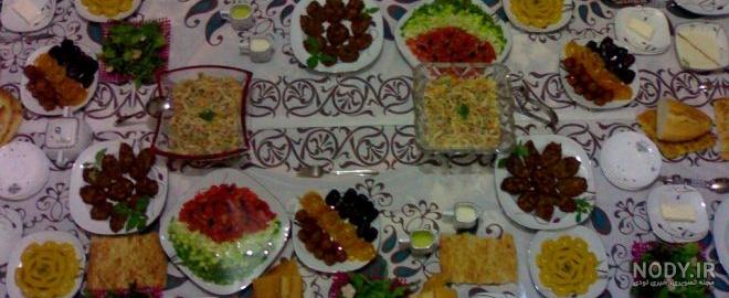 تزیین مرغ سرخ شده تزیین مرغ سرخ شده
