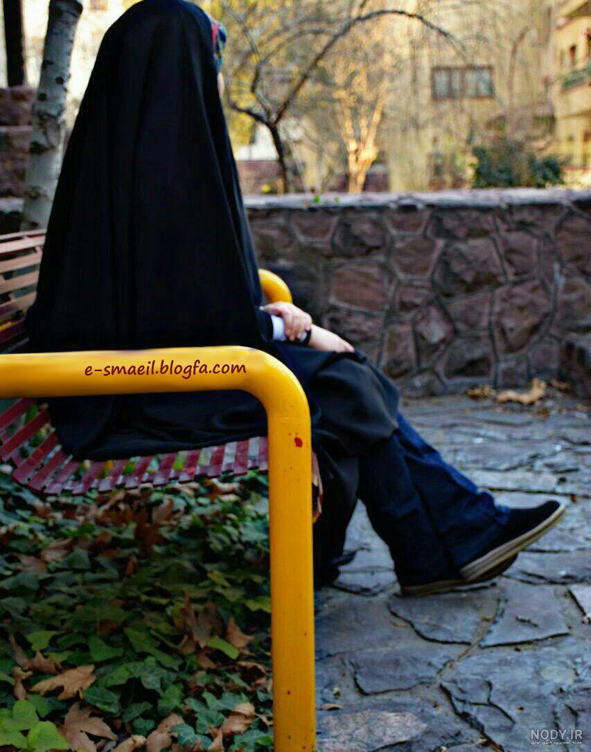 عکس دختر با حجاب نقاشی