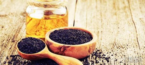 فواید و مضرات سیاه دانه با عسل فواید و مضرات سیاه دانه با عسل